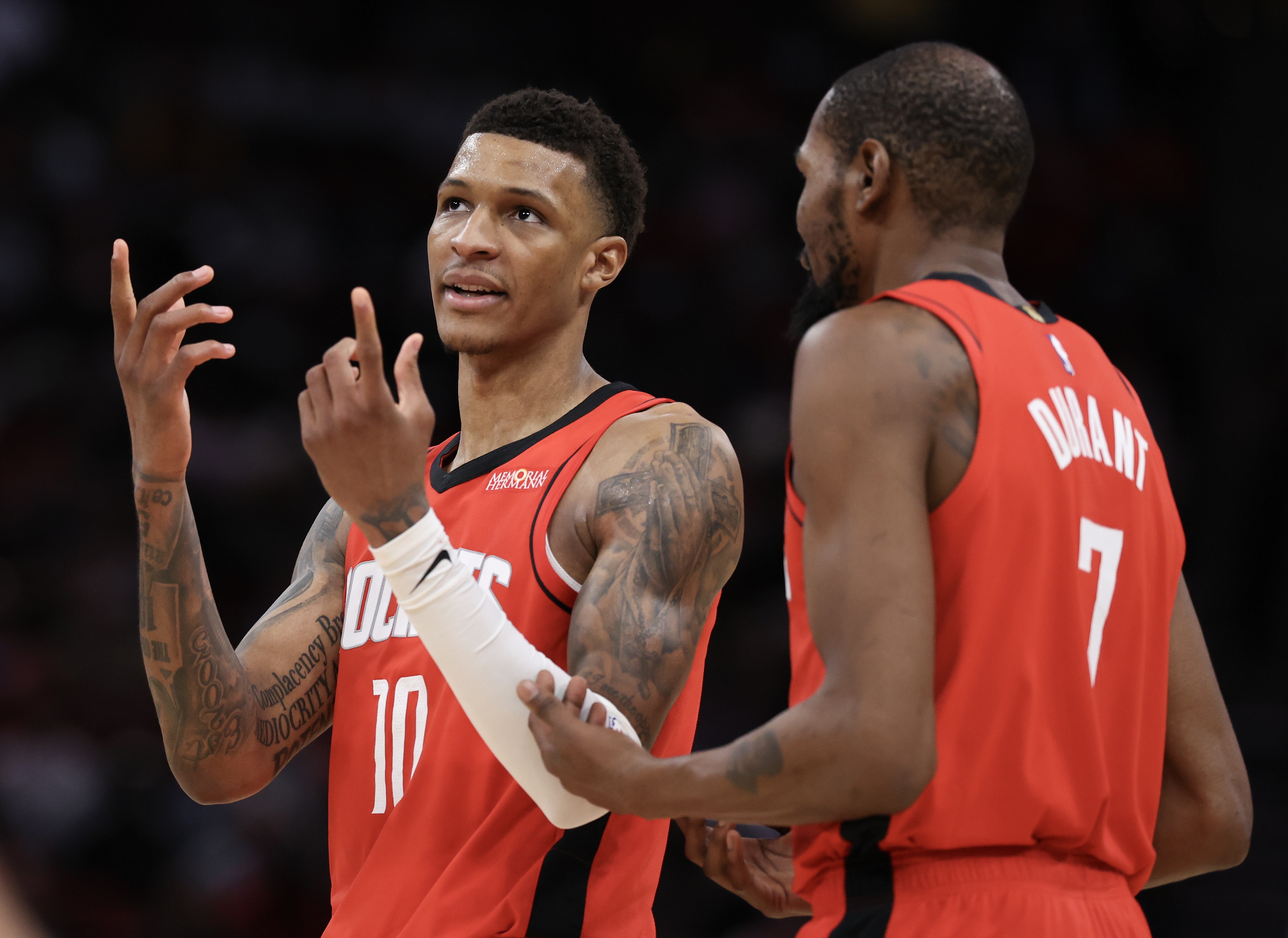 开云体育app下载-小贾三分10中1!夹KD无限放空小贾 空间差&无发牌手导致逻辑闭环